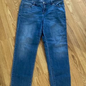 Liz Claiborne women’s jeans size 16 NWOT